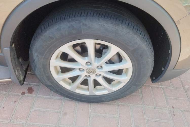 Used Buick Envision 2016 20T Two-Wheel-Drive Elite Model Right Front Wheel Hub