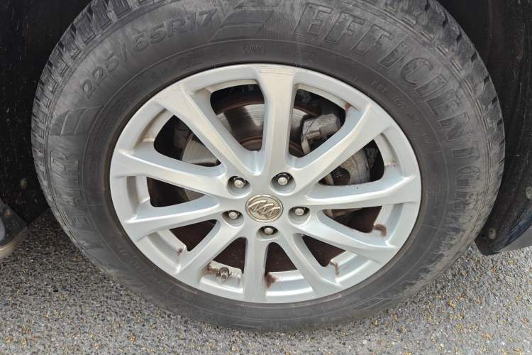 Used Buick Envision 2016 20T Two-Wheel-Drive Elite Model Right Front Wheel Hub