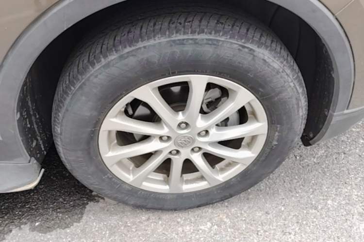 Used Buick Envision 2016 20T Two-Wheel-Drive Elite Model Right Front Wheel Hub