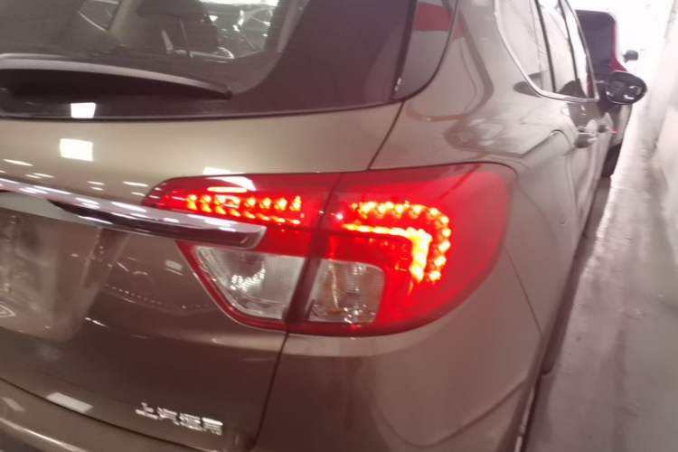 Used Buick Envision 2016 28T Four-Wheel Drive Elite Version Right Rear Taillight