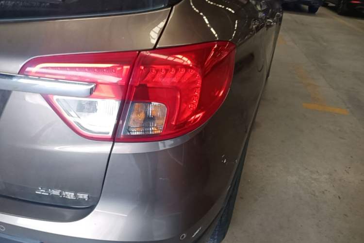 Used Buick Envision 2016 20T Two-Wheel Drive Leading Version Right Rear Taillight