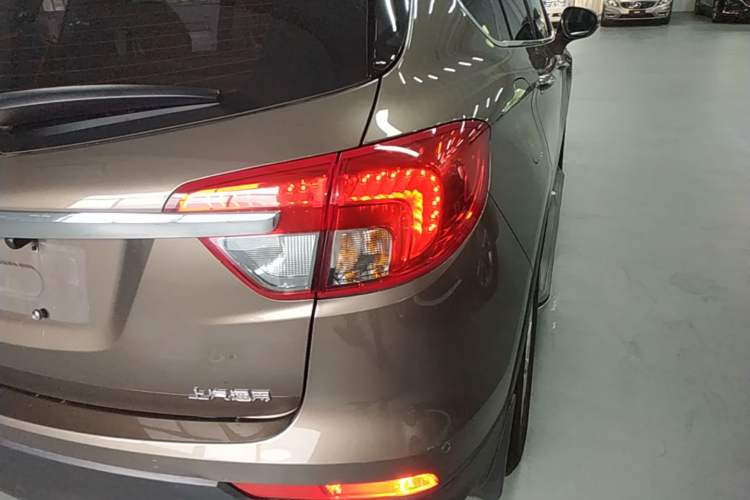 Used Buick Envision 2016 20T Two-Wheel-Drive Elite Model Right Rear Taillight