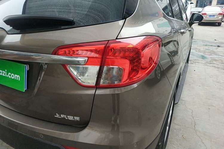 Used Buick Envision 2016 28T Four-Wheel Drive Elite Version Right Rear Taillight