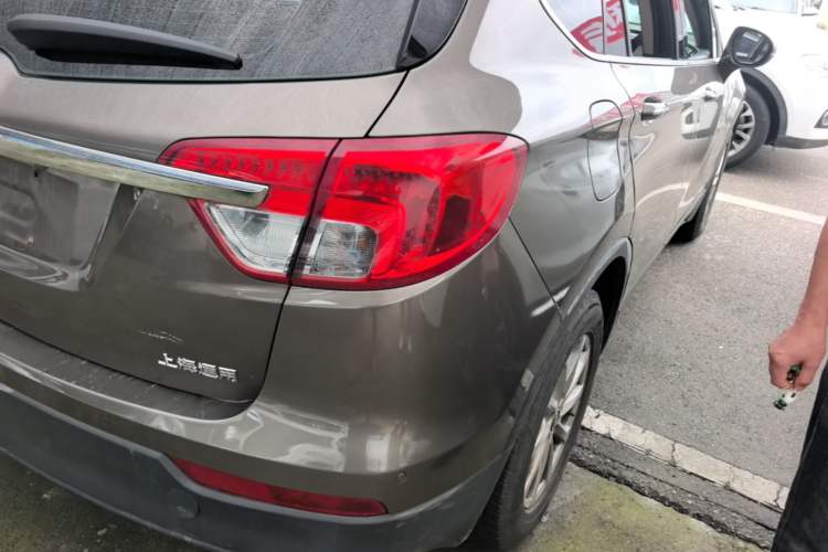 Used Buick Envision 2016 20T Two-Wheel-Drive Elite Model Right Rear Taillight