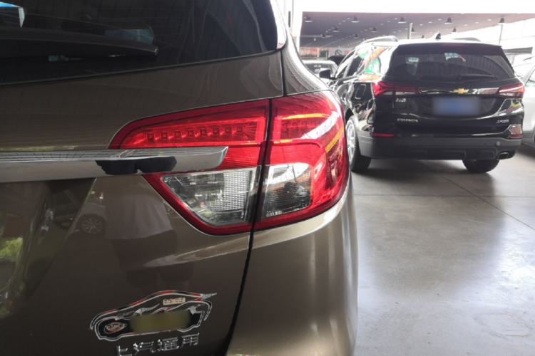 Used Buick Envision 2016 20T Two-Wheel Drive Leading Version Right Rear Taillight