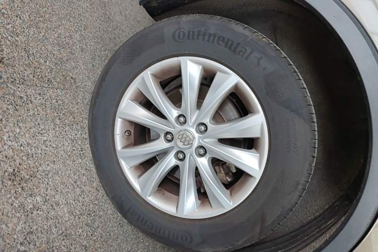 Used Buick Envision 2016 28T Four-Wheel Drive Elite Version Right Rear Wheel Hub
