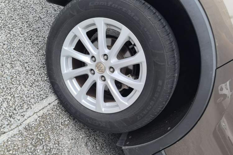 Used Buick Envision 2016 20T Two-Wheel-Drive Elite Model Right Rear Wheel Hub