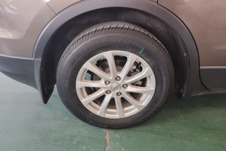 Used Buick Envision 2016 20T Two-Wheel-Drive Elite Model Right Rear Wheel Hub