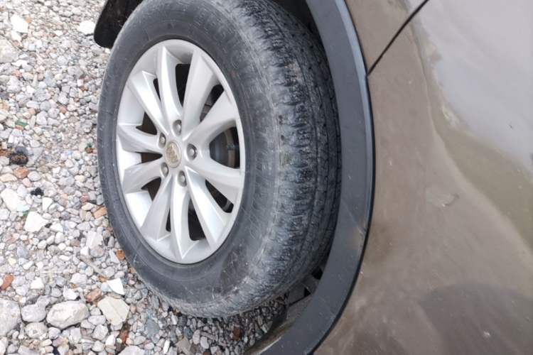 Used Buick Envision 2016 28T Four-Wheel Drive Elite Version Right Rear Wheel Hub