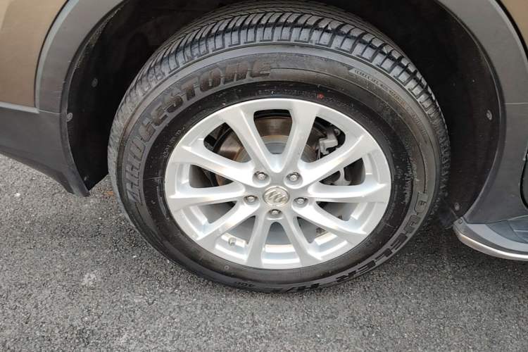 Used Buick Envision 2016 20T Two-Wheel-Drive Elite Model Right Rear Wheel Hub