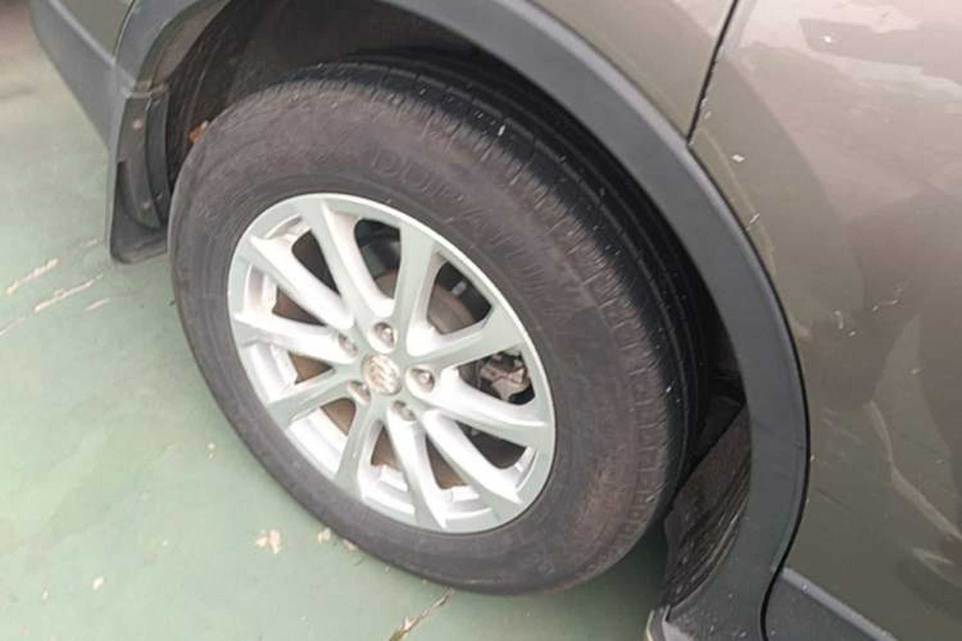 Used Buick Envision 2016 20T Two-Wheel-Drive Elite Model Right Rear Wheel Hub