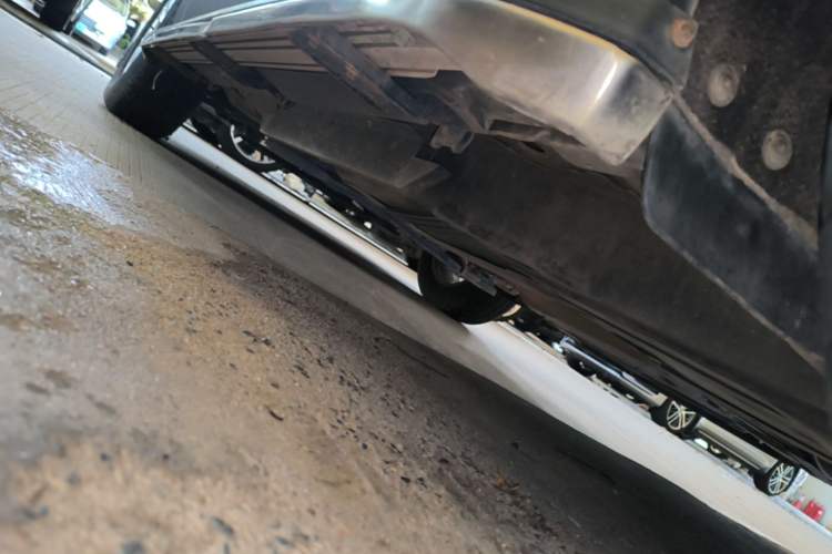 Used Buick Envision 2016 20T Two-Wheel-Drive Elite Model Right Side Sill