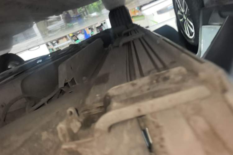 Used Buick Envision 2016 28T Four-Wheel Drive Luxury Model Right Side Sill
