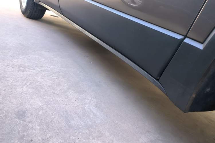 Used Buick Envision 2016 20T Two-Wheel-Drive Elite Model Right Side Sill