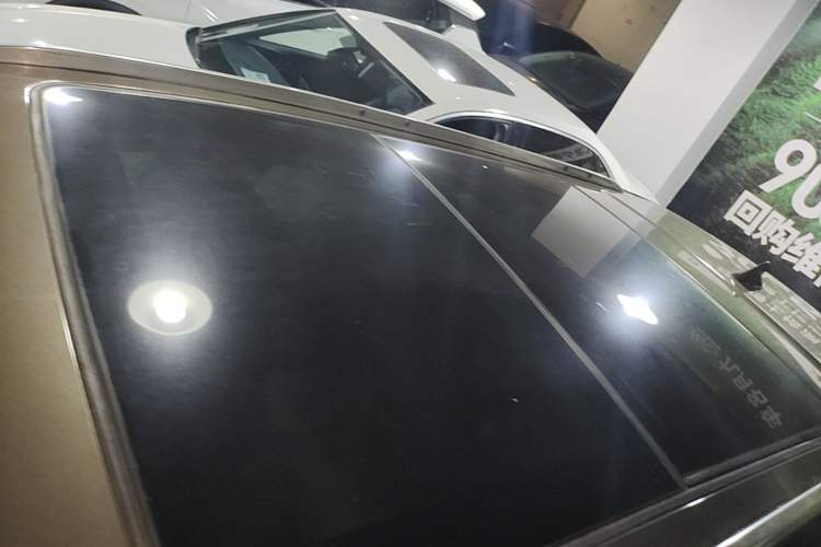 Used Buick Envision 2016 20T Two-Wheel-Drive Elite Model Roof