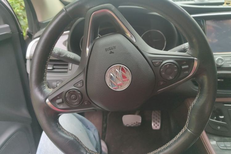 Used Buick Envision 2016 28T All-Wheel-Drive All-Terrain Sport Flagship Edition Steering Wheel