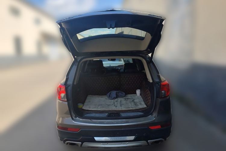 Used Buick Envision 2016 28T Four-Wheel Drive Luxury Model Trunk