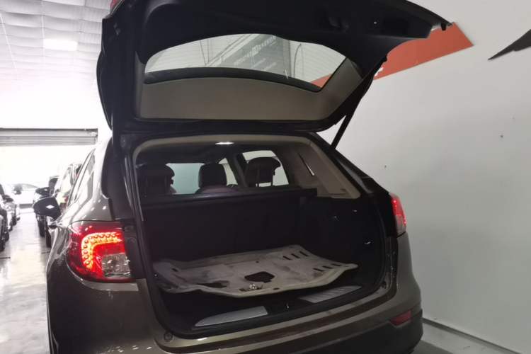 Used Buick Envision 2016 28T Four-Wheel Drive Elite Version Trunk