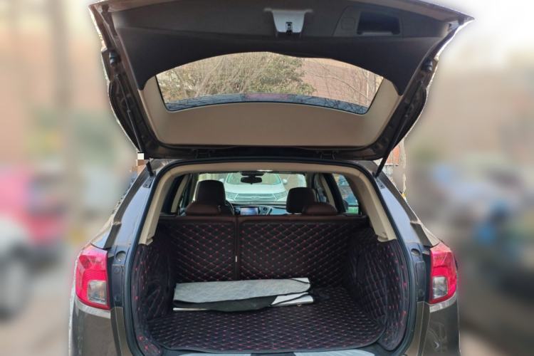 Used Buick Envision 2016 20T Two-Wheel-Drive Elite Model Trunk