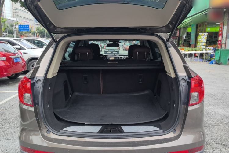 Used Buick Envision 2016 20T Two-Wheel-Drive Elite Model Trunk