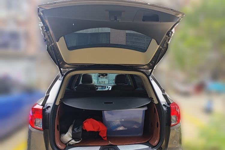 Used Buick Envision 2016 20T Two-Wheel-Drive Elite Model Trunk