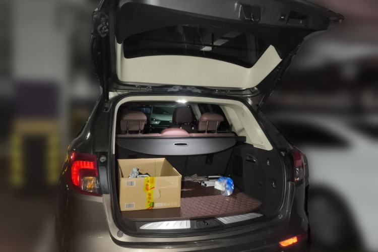 Used Buick Envision 2016 28T Four-Wheel Drive Elite Version Trunk