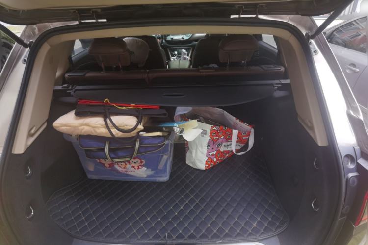 Used Buick Envision 2016 20T Two-Wheel-Drive Elite Model Trunk