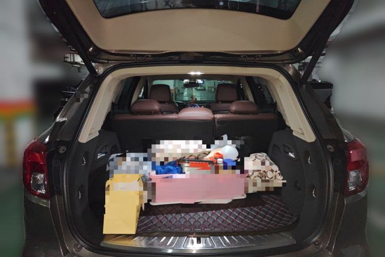 Used Buick Envision 2016 28T Four-Wheel Drive Luxury Model Trunk
