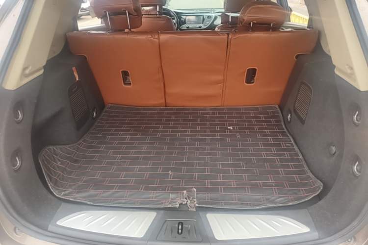 Used Buick Envision 2016 20T Two-Wheel-Drive Elite Model Trunk