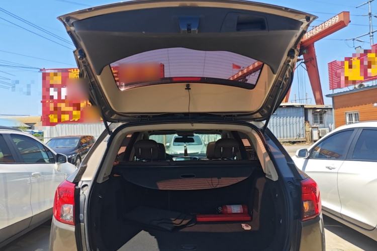Used Buick Envision 2016 20T Two-Wheel-Drive Elite Model Trunk