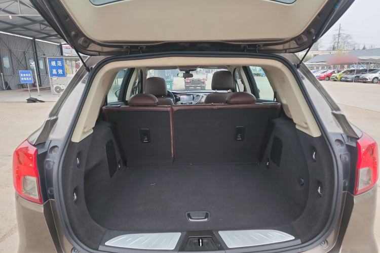 Used Buick Envision 2016 20T Two-Wheel-Drive Elite Model Trunk