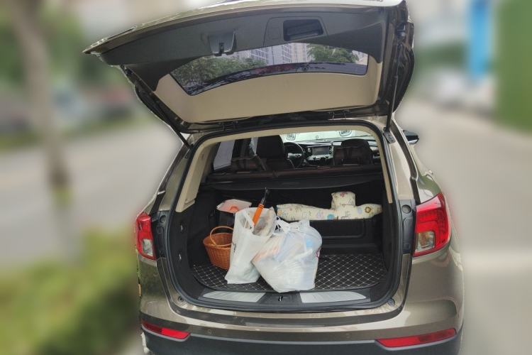 Used Buick Envision 2016 20T Two-Wheel-Drive Elite Model Trunk