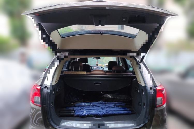 Used Buick Envision 2016 28T Four-Wheel Drive Luxury Model Trunk