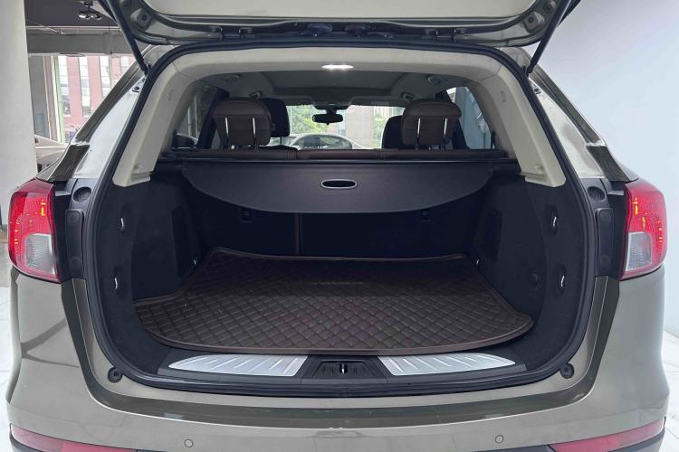 Used Buick Envision 2016 20T Two-Wheel-Drive Elite Model Trunk