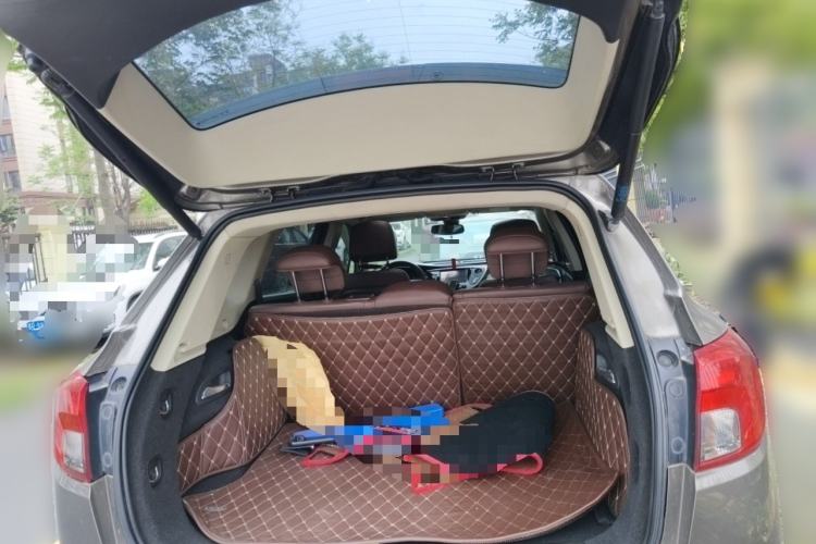 Used Buick Envision 2016 28T Four-Wheel Drive Luxury Model Trunk