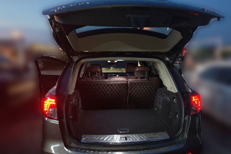 Used Buick Envision 2016 28T Four-Wheel Drive Luxury Model Trunk