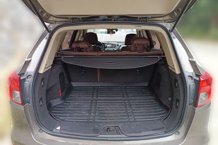 Used Buick Envision 2016 20T Two-Wheel-Drive Elite Model Trunk