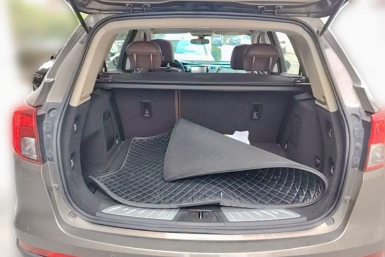 Used Buick Envision 2016 20T Two-Wheel-Drive Elite Model Trunk