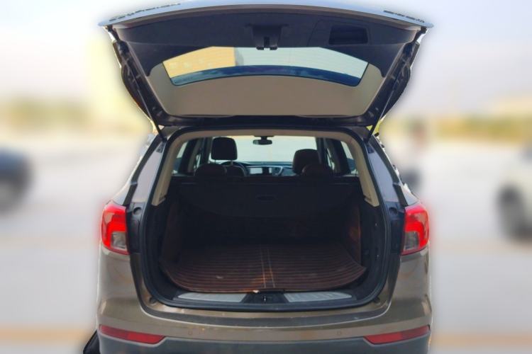 Used Buick Envision 2016 20T Two-Wheel-Drive Elite Model Trunk