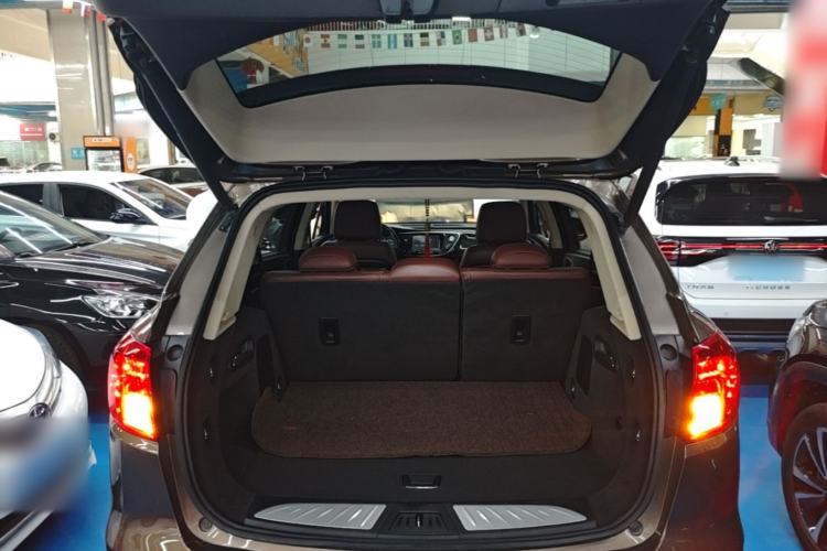 Used Buick Envision 2016 28T Four-Wheel Drive Luxury Model Trunk