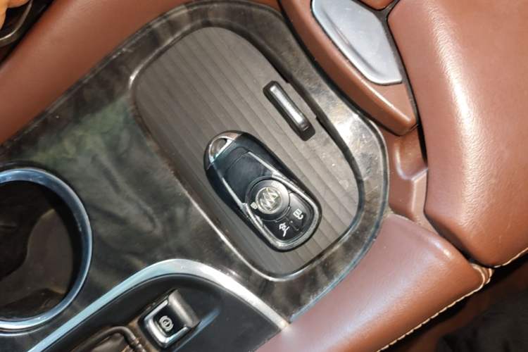 Used Buick Envision 2016 28T Four-Wheel Drive Elite Version Vehicle Key