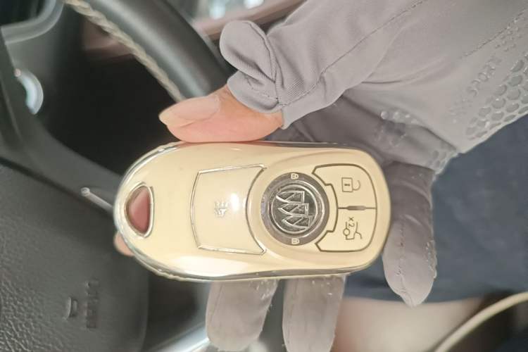Used Buick Envision 2016 28T Four-Wheel Drive Luxury Model Vehicle Key
