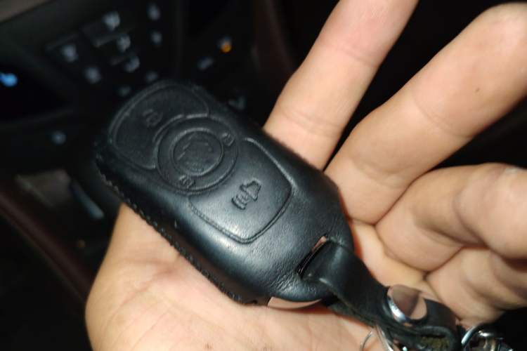 Used Buick Envision 2016 20T Two-Wheel-Drive Elite Model Vehicle Key