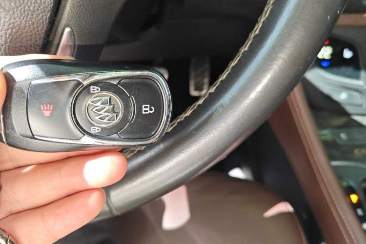 Used Buick Envision 2016 20T Two-Wheel-Drive Elite Model Vehicle Key
