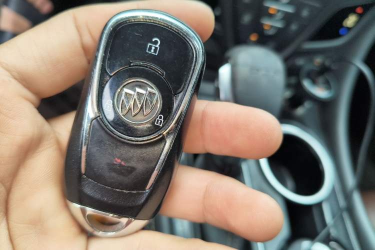 Used Buick Envision 2016 20T Two-Wheel Drive Leading Version Vehicle Key