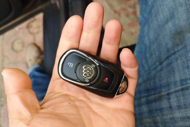 Used Buick Envision 2016 20T Two-Wheel-Drive Elite Model Vehicle Key