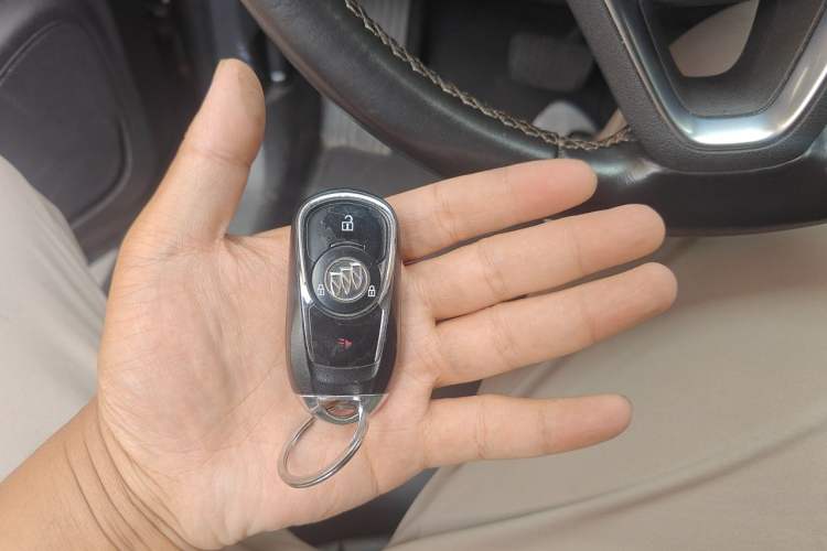 Used Buick Envision 2016 20T Two-Wheel-Drive Elite Model Vehicle Key