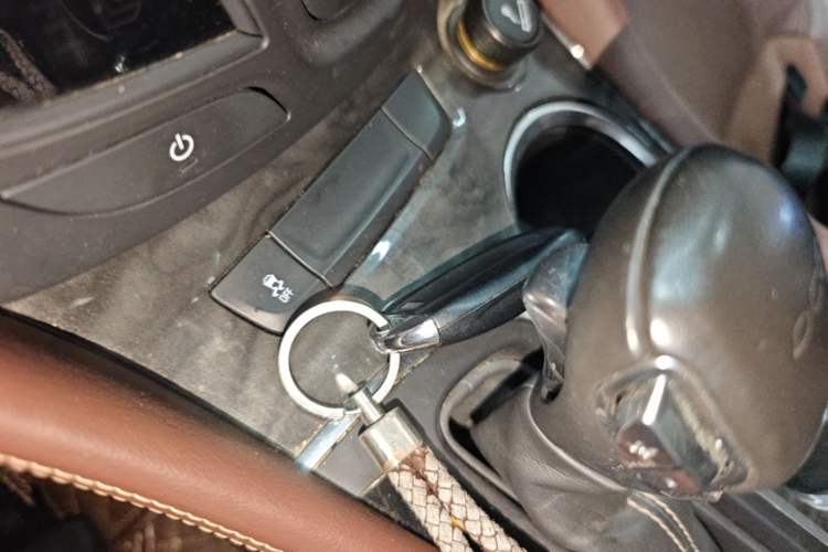 Used Buick Envision 2016 20T Two-Wheel-Drive Elite Model Vehicle Key