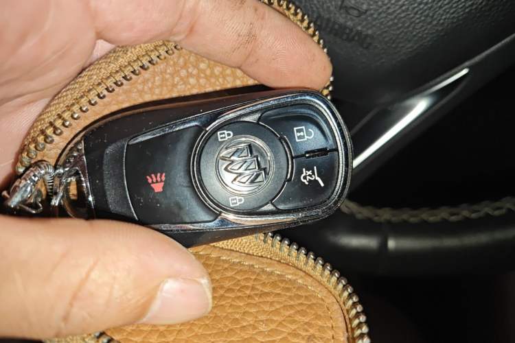 Used Buick Envision 2016 28T Four-Wheel Drive Luxury Model Vehicle Key