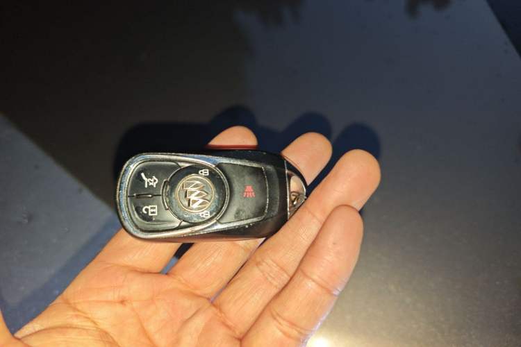 Used Buick Envision 2016 28T Four-Wheel Drive Luxury Model Vehicle Key